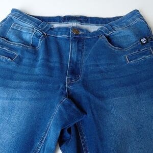 BORN PRIMITIVE Men's Ultra Stretch Blue  Jeans Size 32 x 33